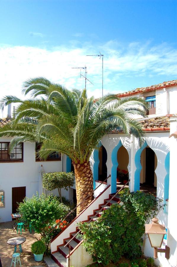 Hostal L'Estrella Palafrugell Exterior photo