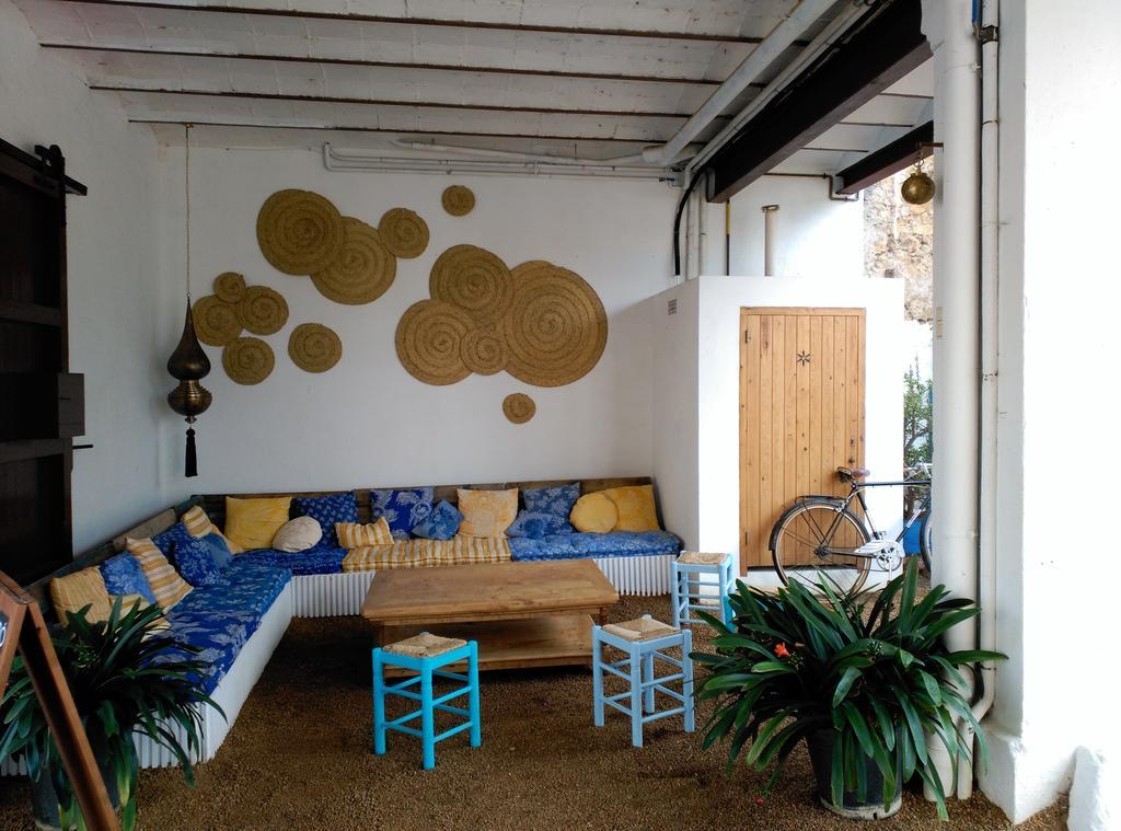 Hostal L'Estrella Palafrugell Exterior photo